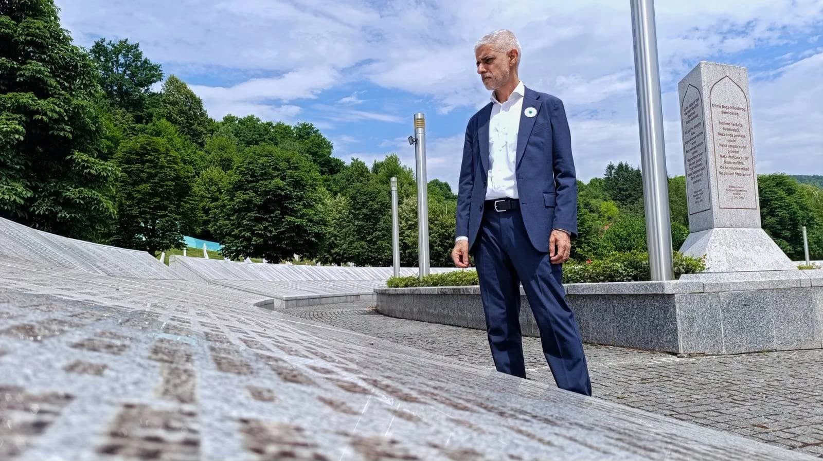 Sadiq Khan prvi gradonačelnik Londona koji je posjetio Memorijalni centar Srebrenica