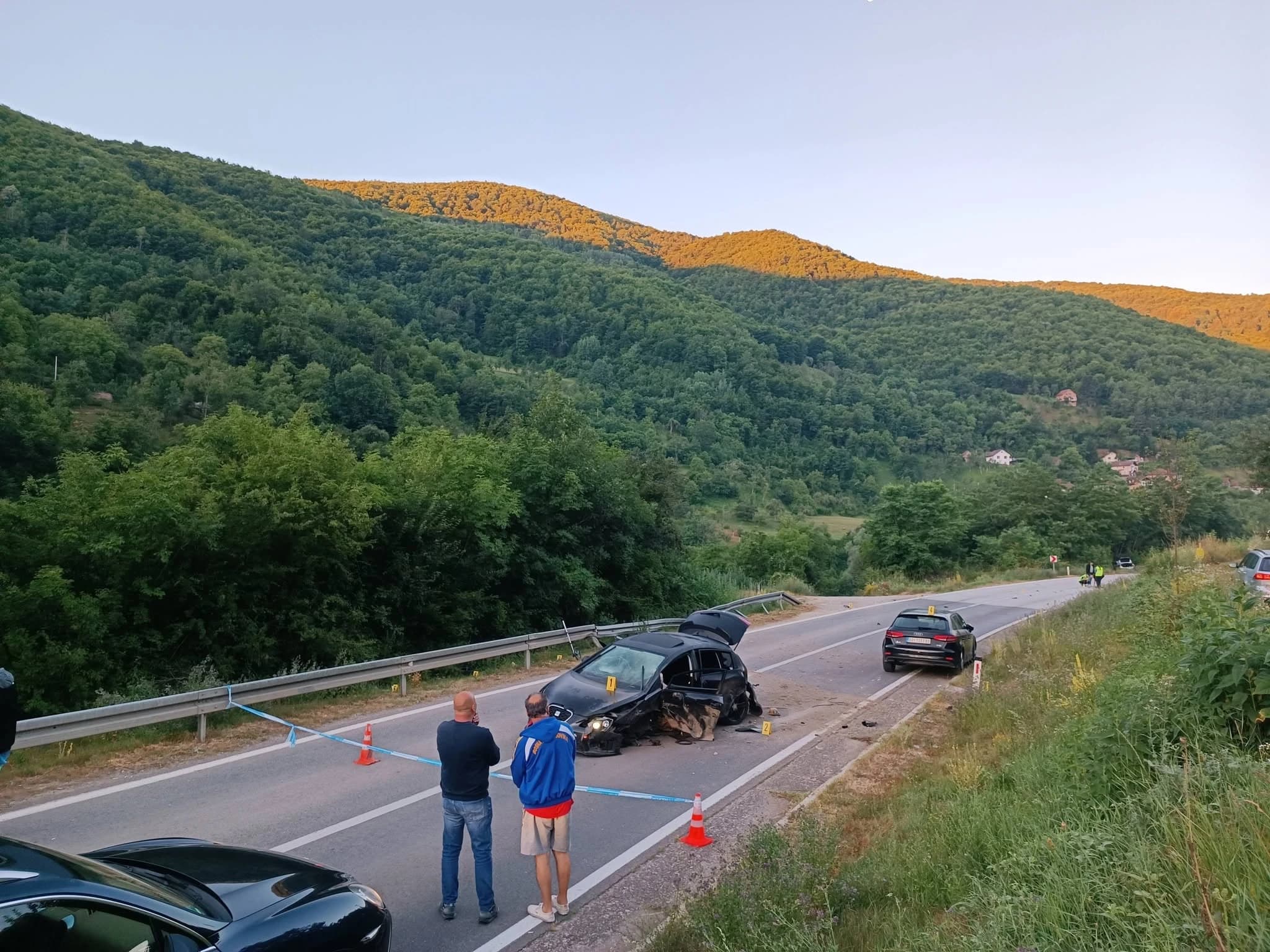 Teži udes kod Goražda, učestvovala četiri vozila, jedna osoba teže povrijeđena