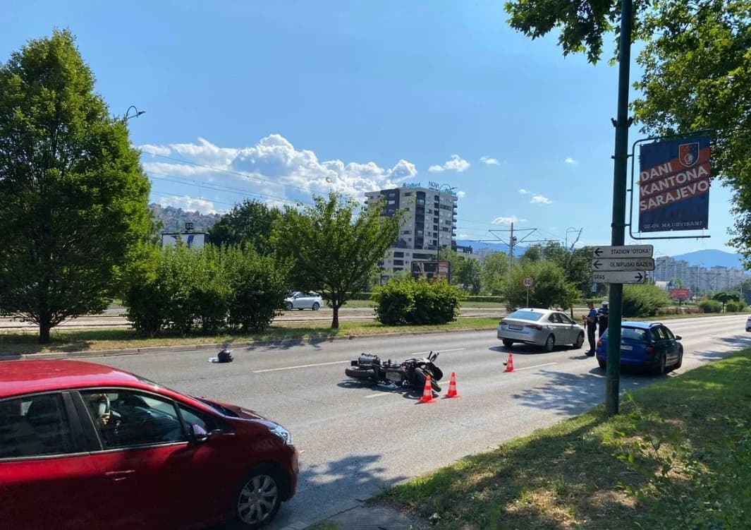 Sarajevo: Na Otoci udaren motociklist, kolaps u saobraćaju
