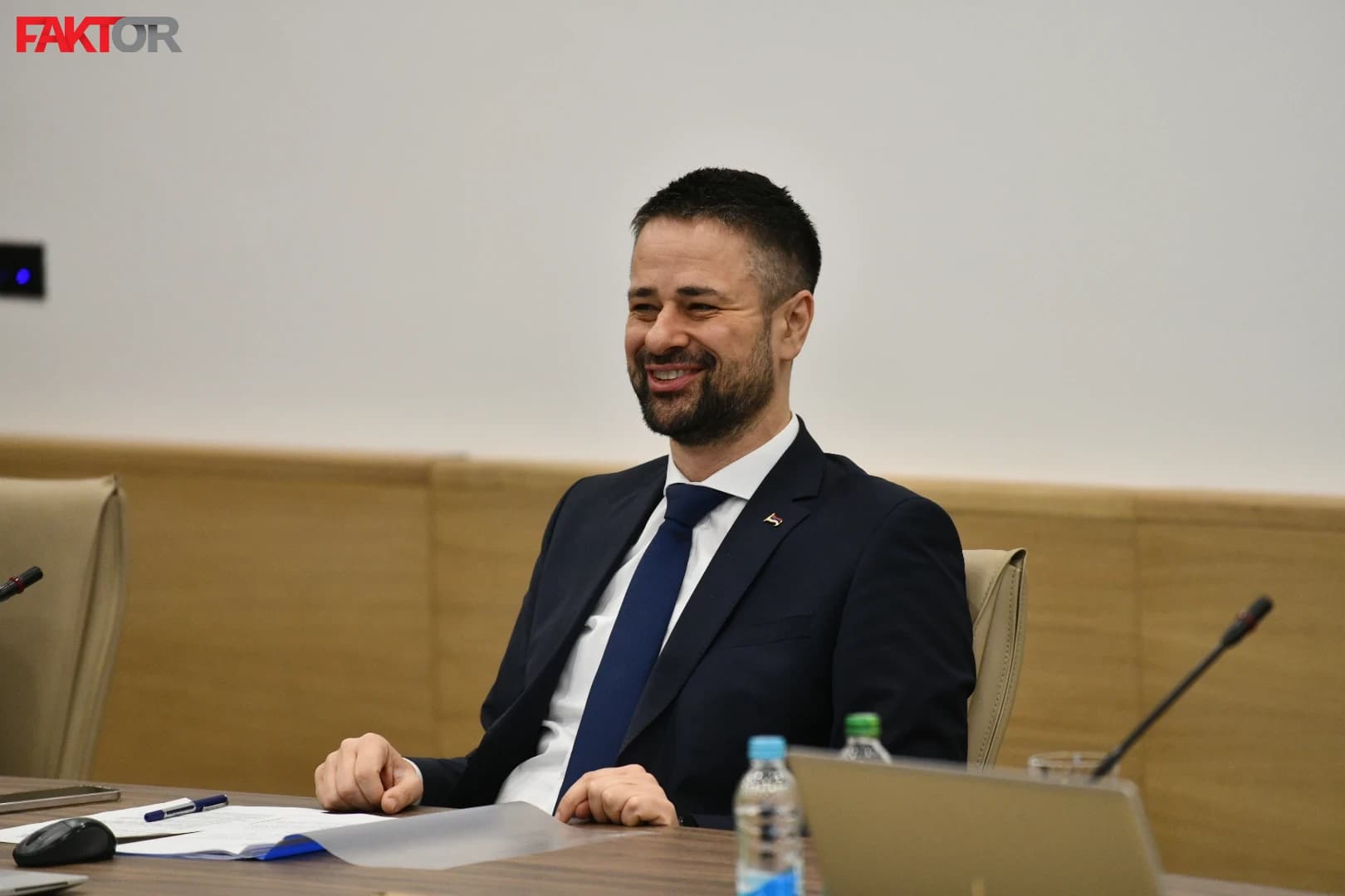 Milionski biznis sa prikrivenim kompanijama ministra Srđana Amidžića preuzeo njegov savjetnik