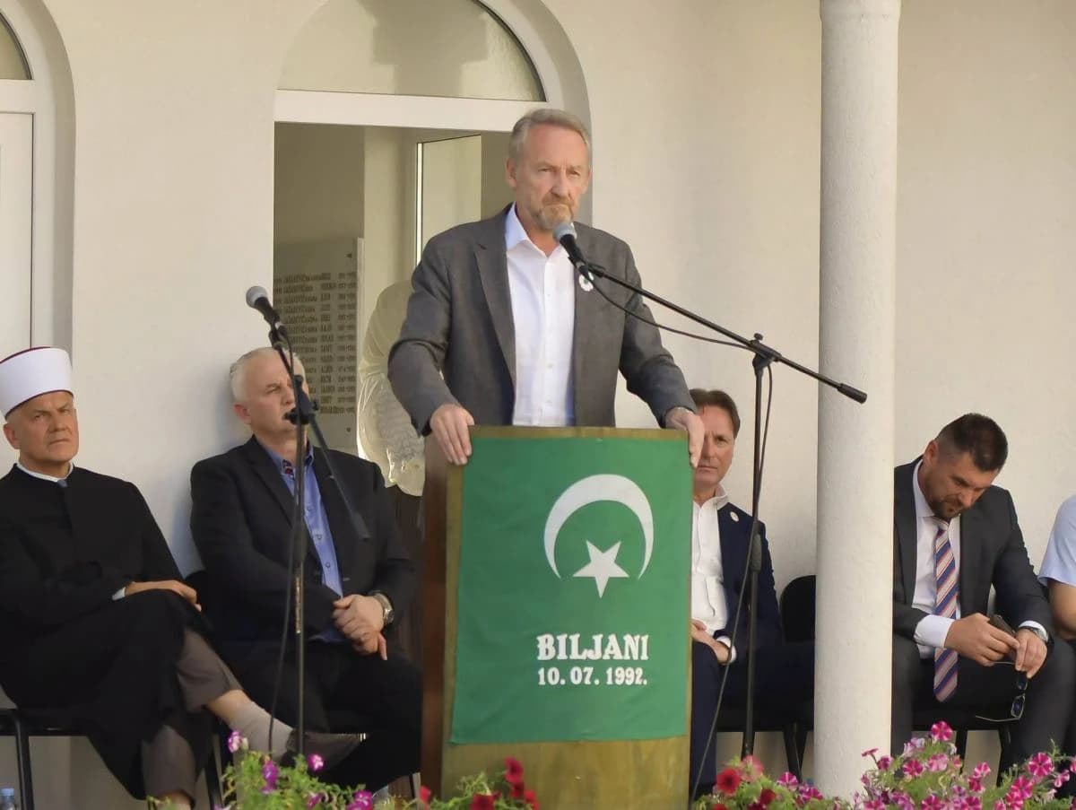 Izetbegović u Biljanima: Nisu kaznili počinioce ovog zločina, ali procesuiraju našeg Dudakovića i njegove saborce