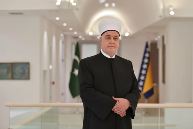 Reisu-l-ulema sutra predvodi dženazu u odsustvu za bivšeg emira Katara
