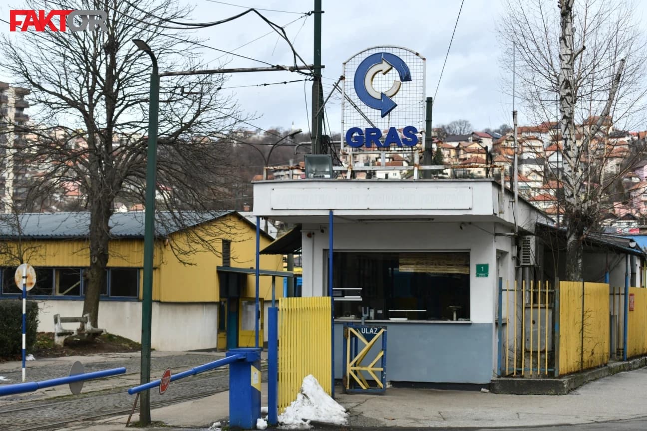 Vlada KS osigurala novac za penzionisanje radnika GRAS-a: Nastavlja se uplata neuplaćenih doprinosa