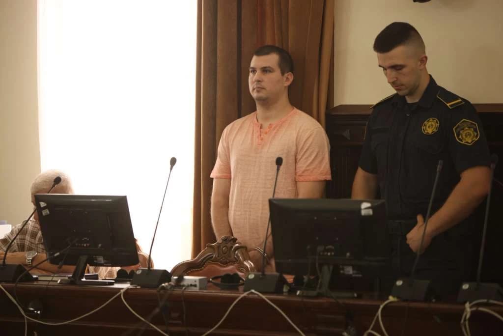 Optuženi Kalajdžić u sudnici