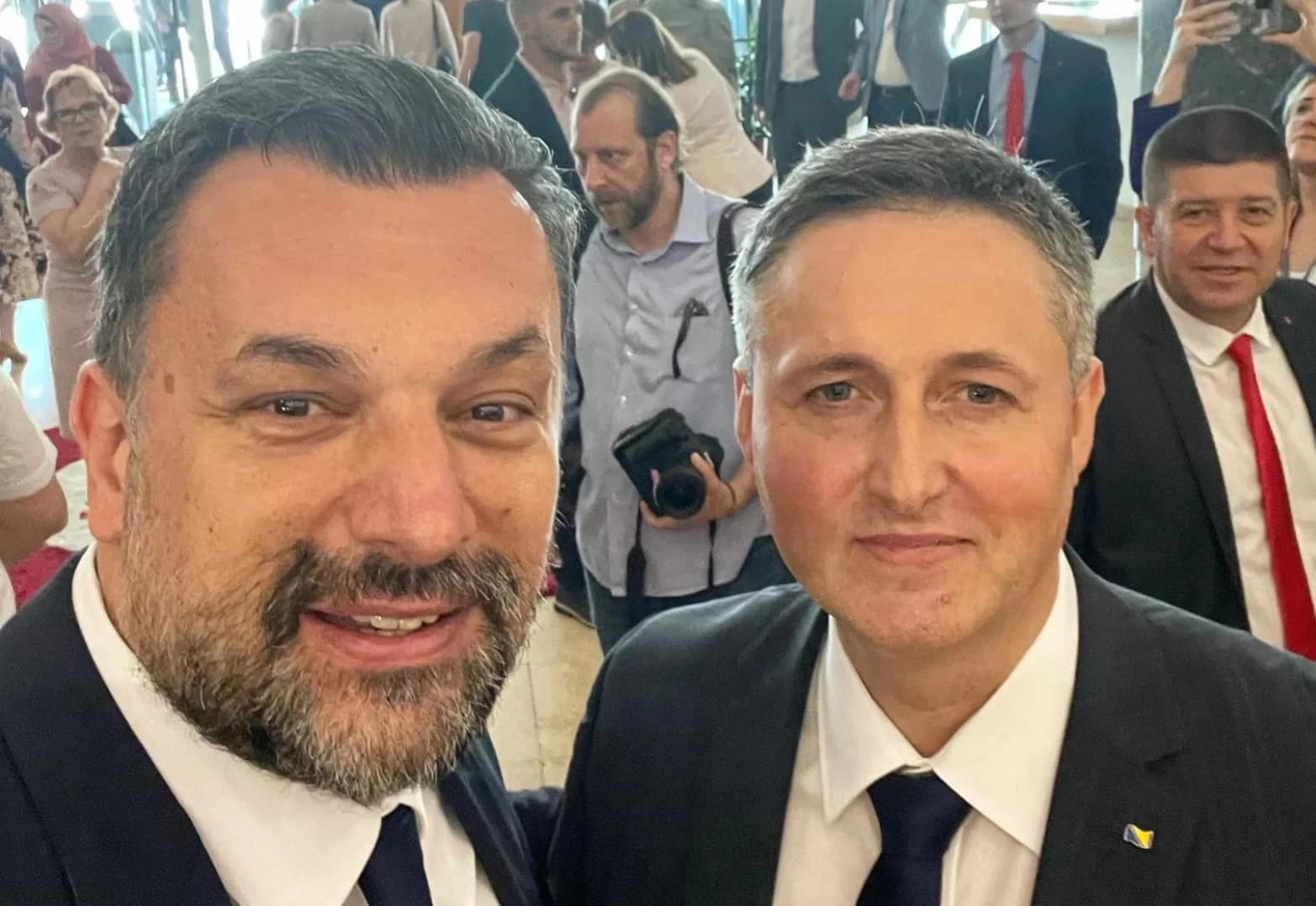 Bećirovićev odlazak na Mundijal: Pravdao se sastankom sa guvernerkom Kanade, a samo su razmijenili dresove