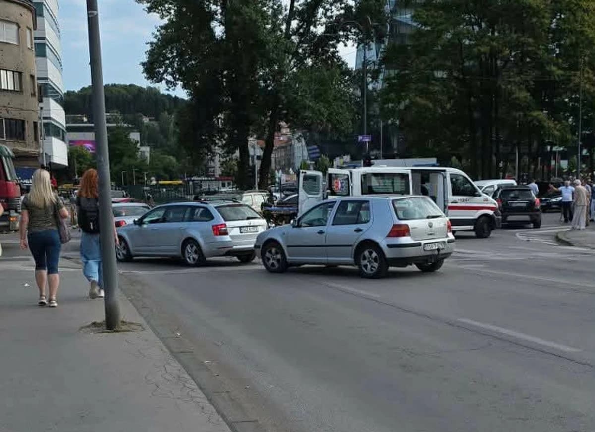 Preminuo vozač električnog romobila nakon teške nesreće u Sarajevu