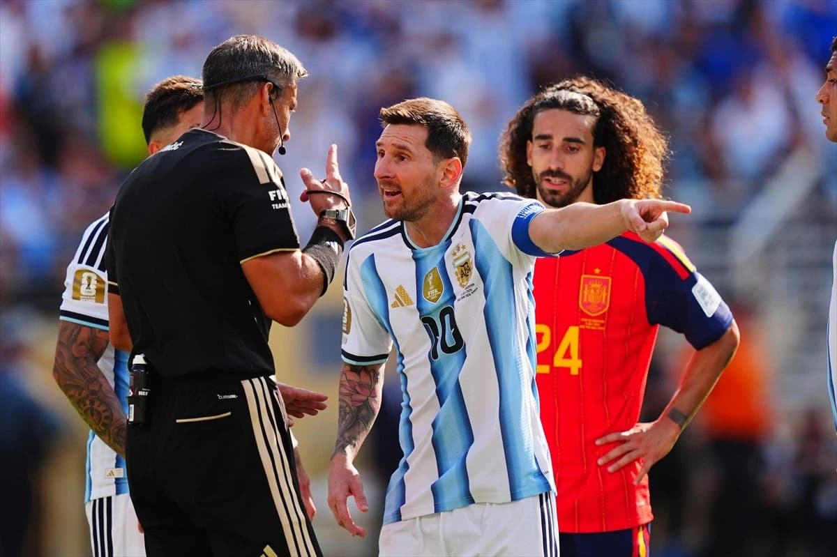 Pogledajte šta je radio Lionel Messi dok su Argentinci tukli Špance