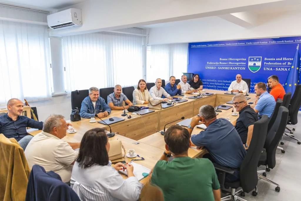 Predstavnici Vlade USK i sindikata