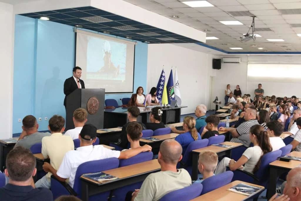 Uručenje odluka o stipendijama