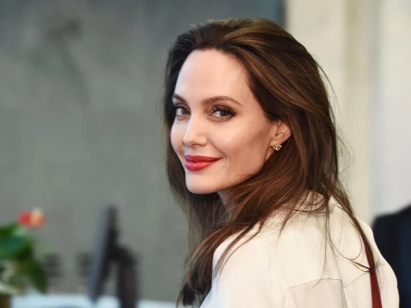 Dermatologinja otkrila kako Angelina Jolie održava mladoliki izgled
