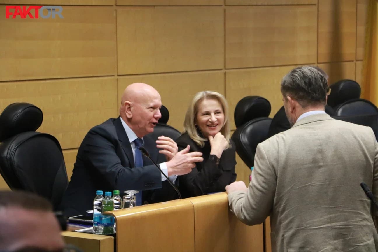 "Nevolje u raju" i predizborni popusti: Trojka i HDZ pokušavaju dogovoriti sjednicu na kojoj bi bio i borački dodatak