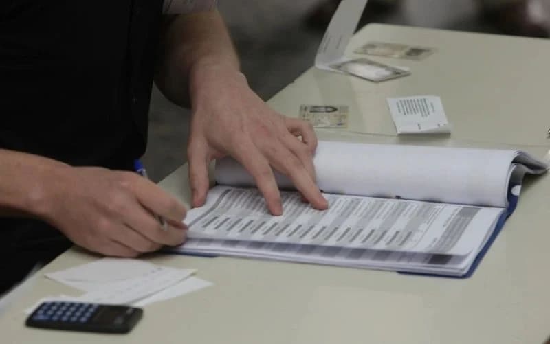 Hiljade građana provjerile biračke spiskove, pronađeno 827 umrlih osoba