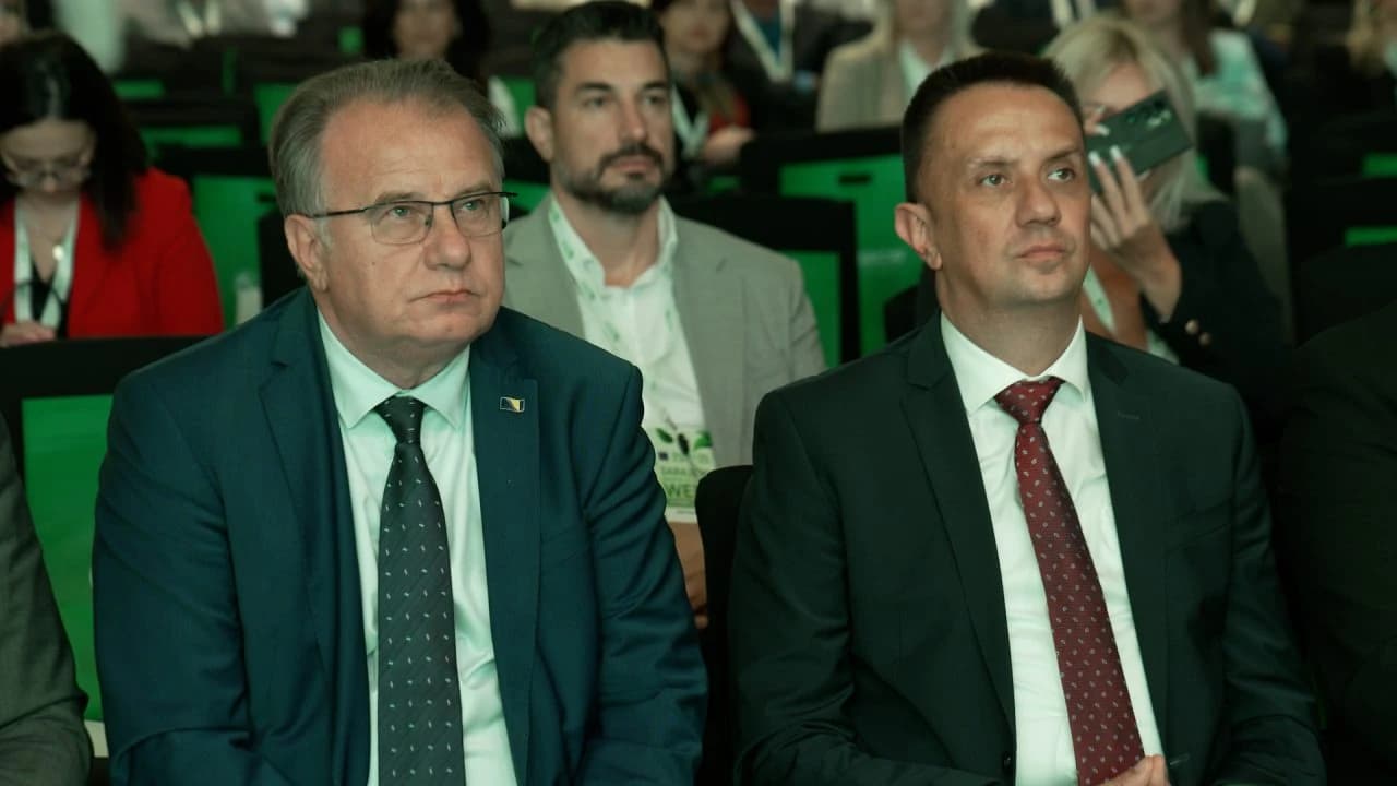 SDA: Nikšić i Lakić zavarali Parlament i radnike Željezare