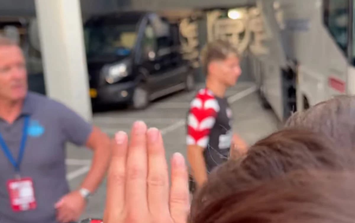 Bajraktarević razočarao navijače BiH koji su ga došli vidjeti: Esmire, brate, ne ostavljaj nas ovakve