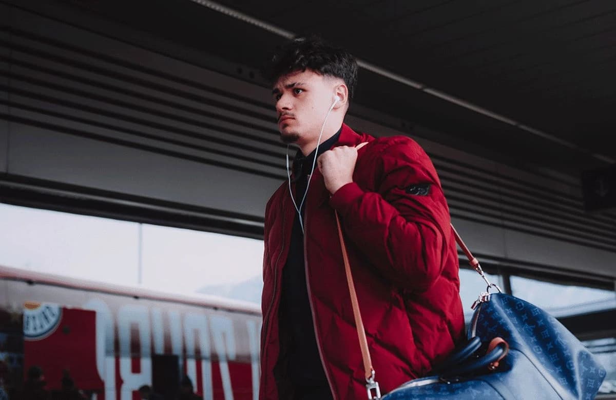 Šta se dešava s transferom Kerima Alajbegovića? Direktori Juventusa su stalno na telefonu