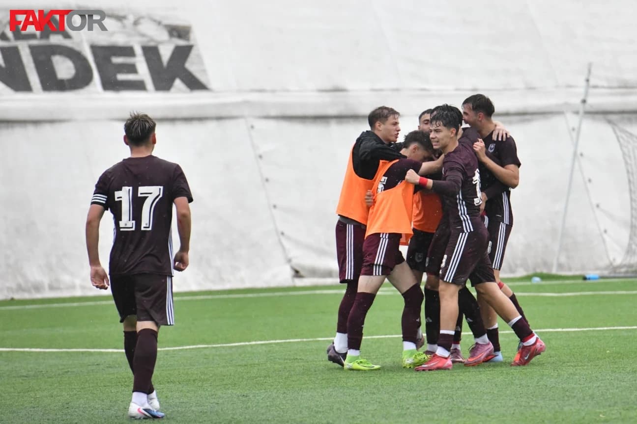 Sarajevo čak devet fudbalera poslalo u isti klub