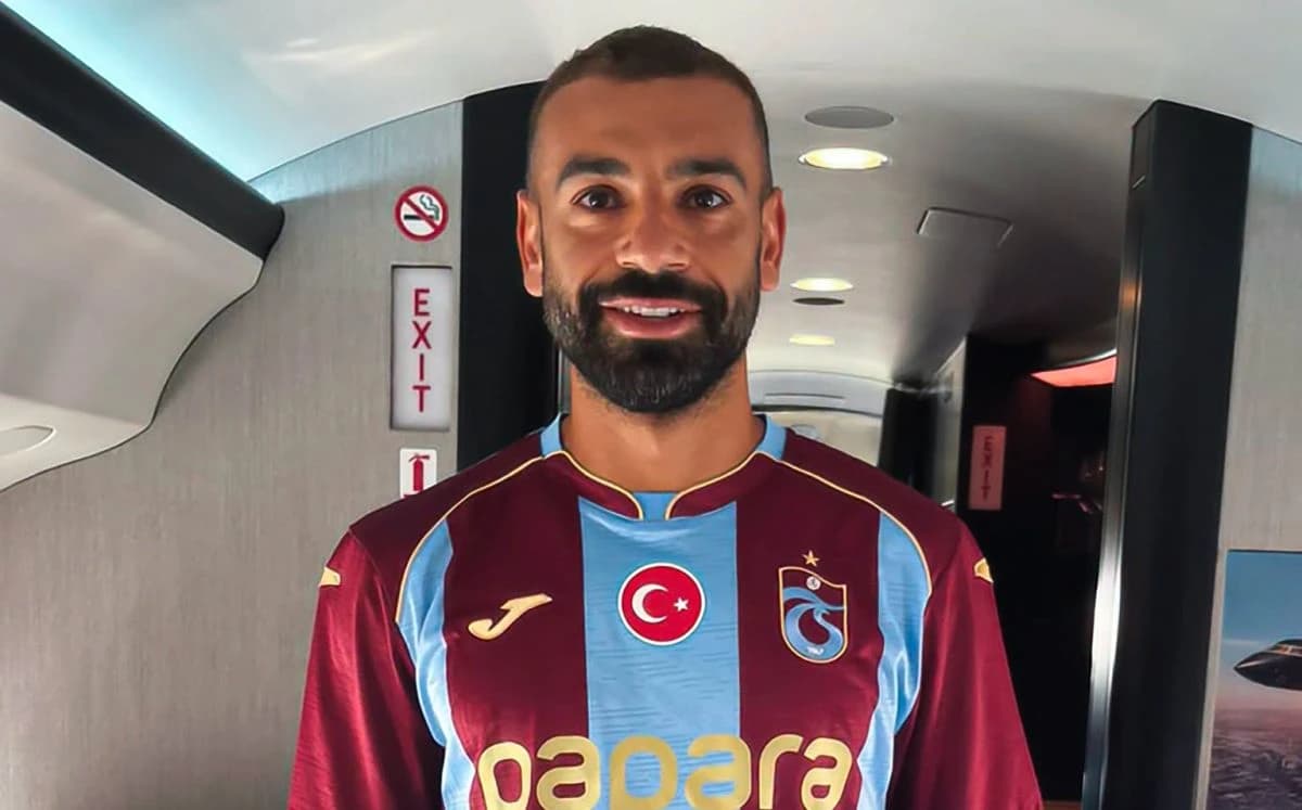 Salah u avionu obukao dres turskog kluba