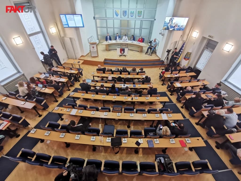 Skupština KS donijela odluku: Sekretar nema pravo glasa 