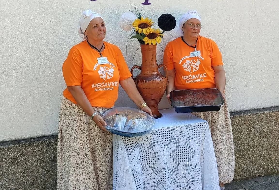 Šesta "Maslenicijada" u Arapuši okupila ljubitelje tradicionalne kuhinje