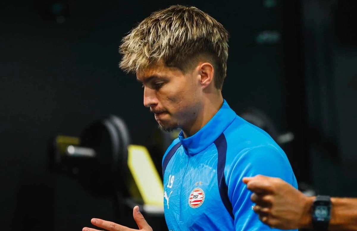 Esmir Bajraktarević odlazi iz PSV-a?