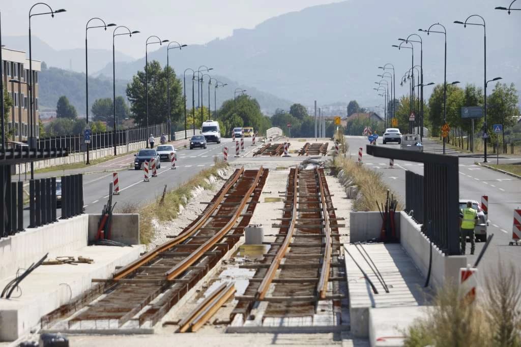 Da li će sarajevska pruga koštati 125 miliona KM ili 140 miliona KM?