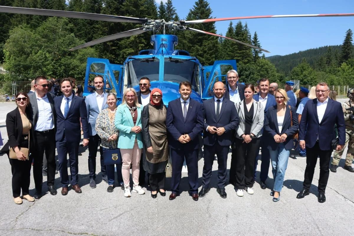 Veliki troškovi prate nabavku helikoptera MUP-a KS: Više od dva miliona za obuku pilota koja nije završena