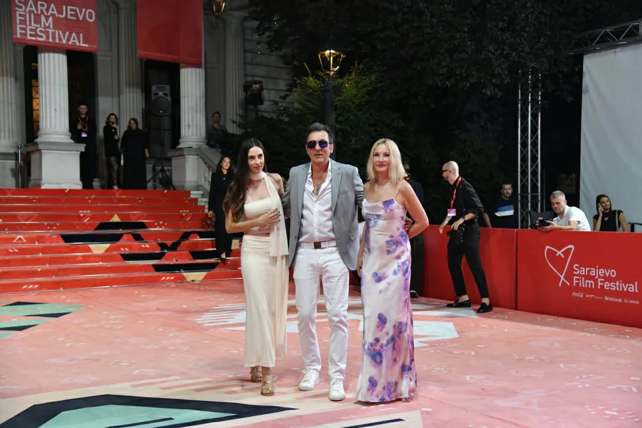 Glamur i blještavilo crvenog tepiha prije otvaranja Sarajevo Film Festivala