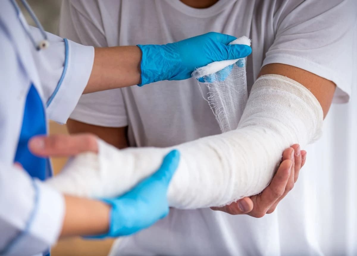Kako ostvariti hitnu medicinsku pomoć u drugom kantonu i RS-u: Do koje visine Zavod može refundirati troškove