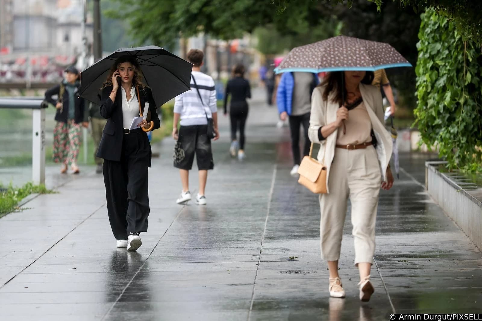 Konačno stiglo osvježenje: Meteorolozi otkrili do kada će padati kiša i kada se ponovo vraća lijepo vrijeme