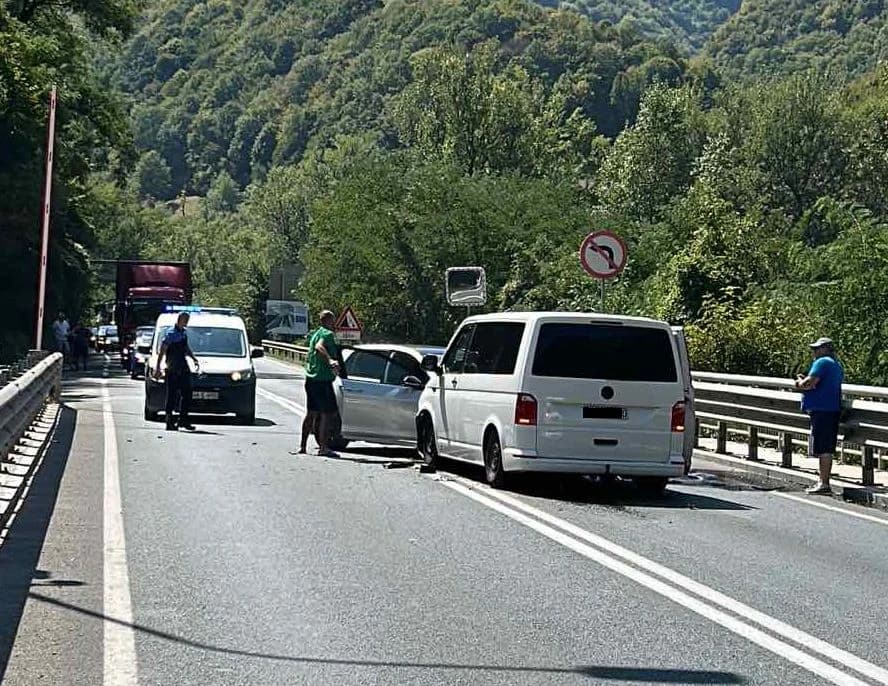 Sudar u Vranduku, tri osobe prevezene u bolnicu
