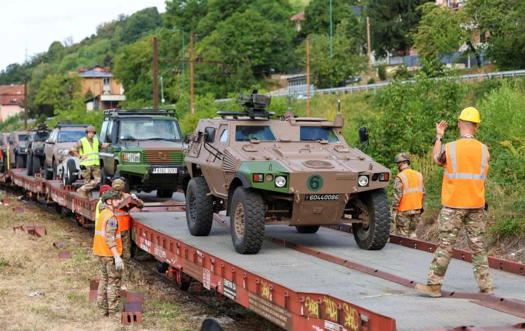 Vojna sila na šinama: Francuska vozila stigla u Sarajevo na vježbu "Brzi odgovor 2026"