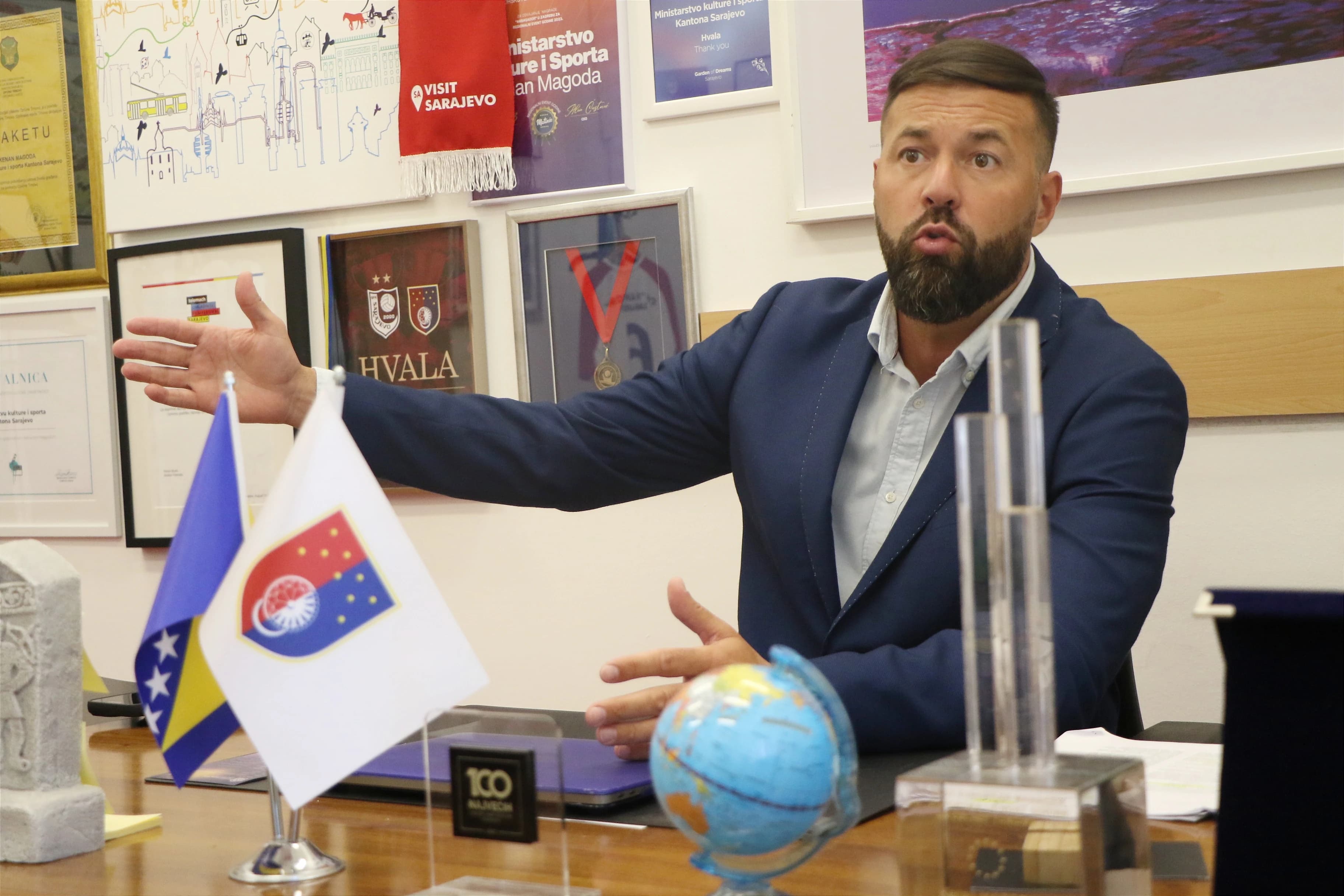 Maloljetni sin ministra Kenana Magode uhapšen zbog sumnje da je podmetnuo požar u fabrici jahti u Vitezu