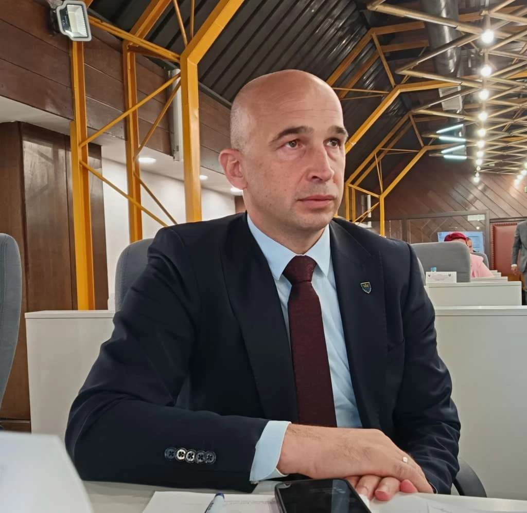 Nezir Pivić