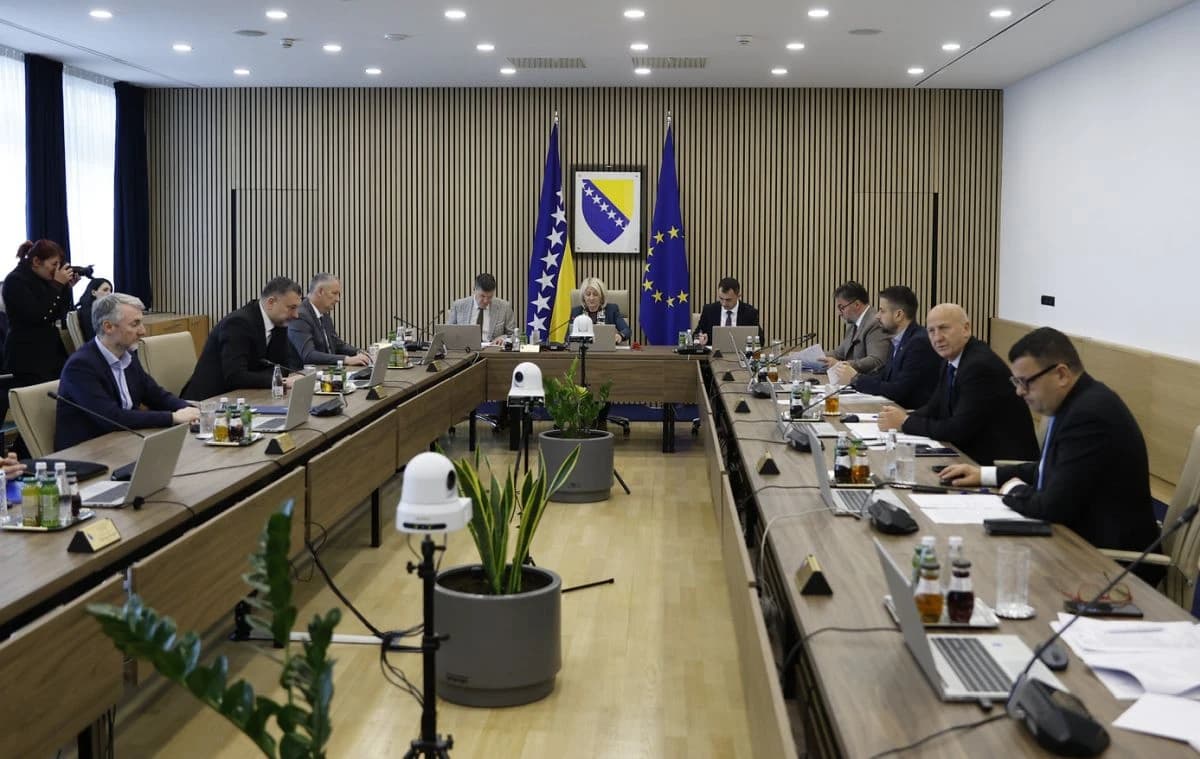 Vijeće ministara BiH: Fondu za povratak četiri miliona KM za realiziranje prava iz Aneksa 7