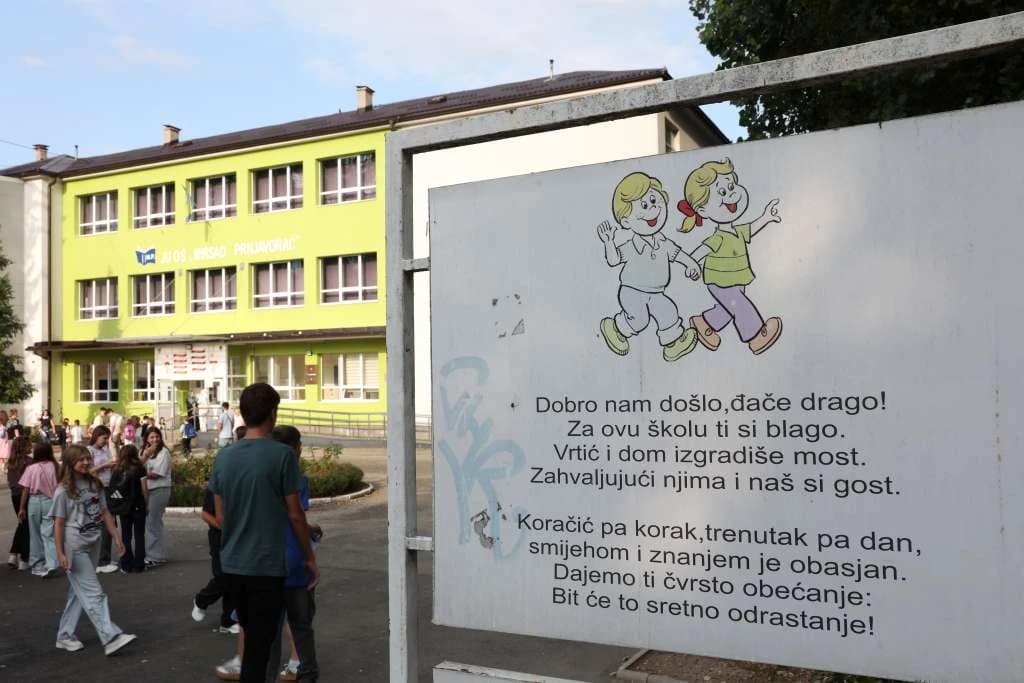 Oglasilo se prvo školsko zvono