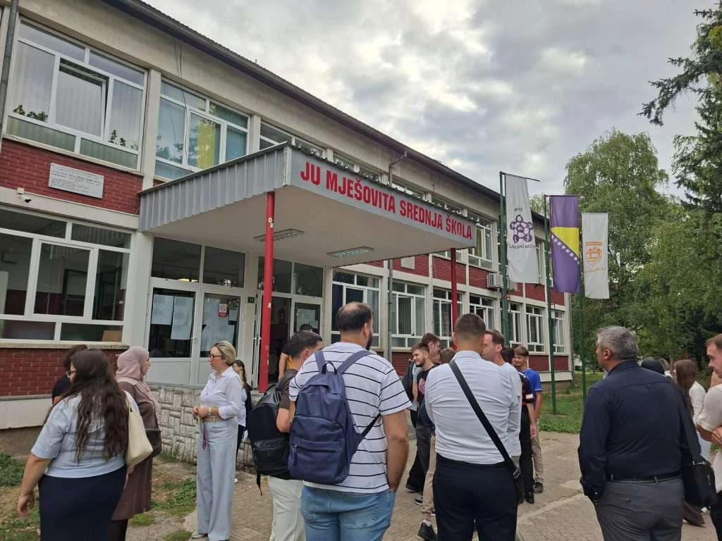 Štrajk upozorenja u srednjim školama USK: Vlada nije udovoljila zahtjevima sindikata