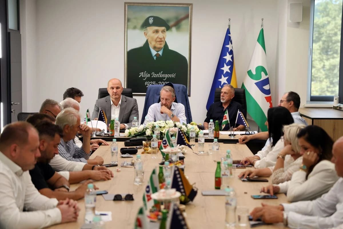 SDA: Velikosrpsko divljanje se mora zaustaviti, Srebrenica mora dobiti poseban status