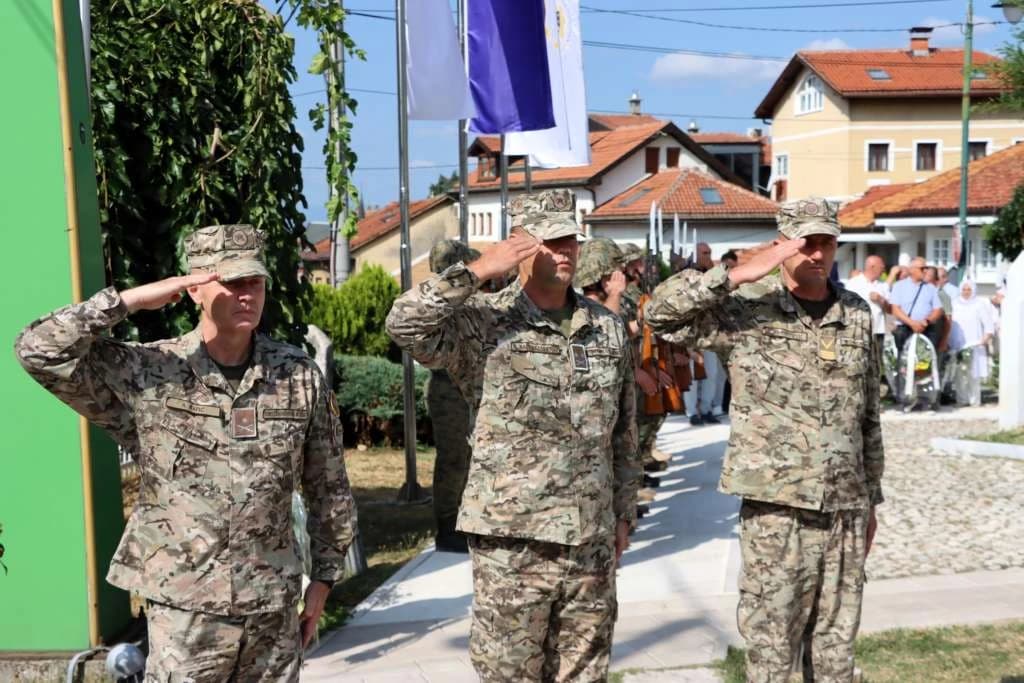 Godišnjica formiranja Prvog korpusa Armije RBiH: Odajemo počast hrabrosti, žrtvi i patriotizmu
