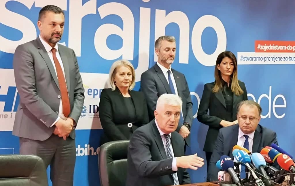 Na izbore bez Schmidta i Murphyja: Ko je imao vlast, ko moć, a ko ostaje bez hazne?