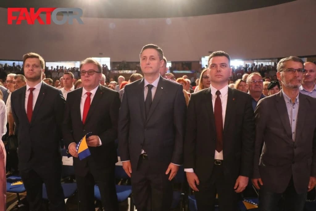 Bećirović pokazao da zna kopirati, ali da ne zna čitati 