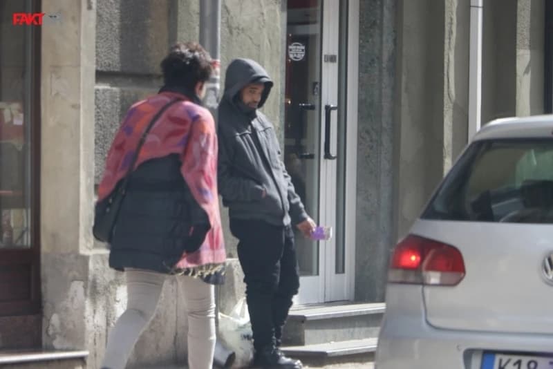 Za mnoge su nevidljivi ljudi, bezimeni, zajedničkog naziva- migranti