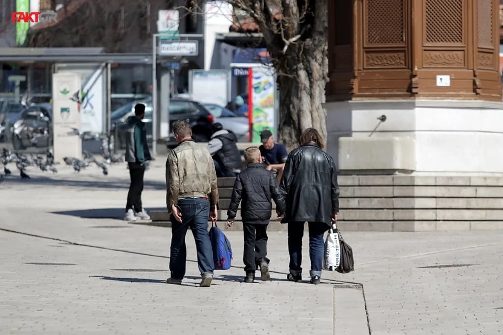 Ovako se u Kantonu Sarajevo poštuju mjere zabrane kretanja za starije od 65 i mlađe do 18 godina 