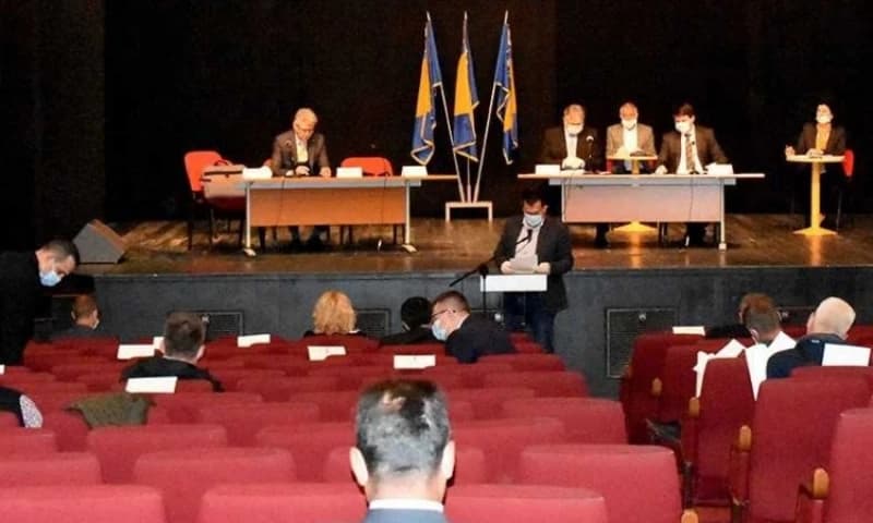 Skupština Brčkog za masovno testiranje i preispitivanje trajanja karantene