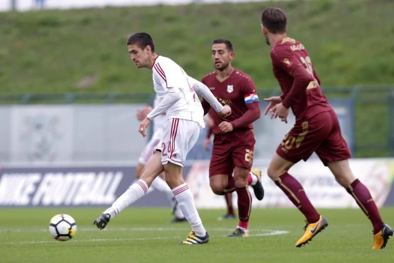 Borac pojačao vezni red