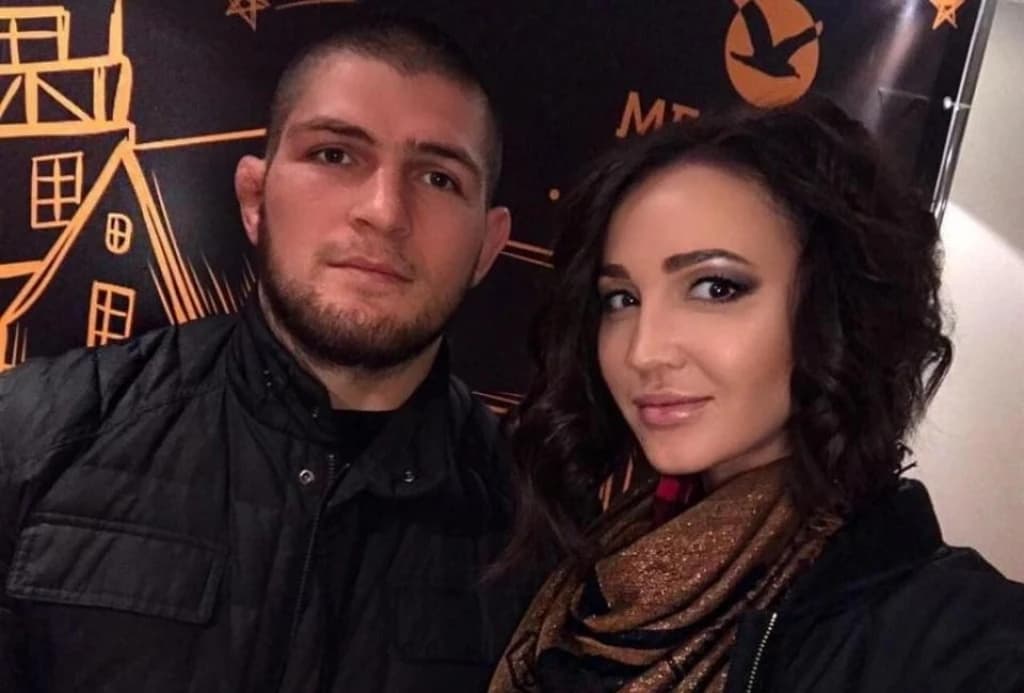 Khabib Nurmagomedov u društvu ruske voditeljice Olge Buzove