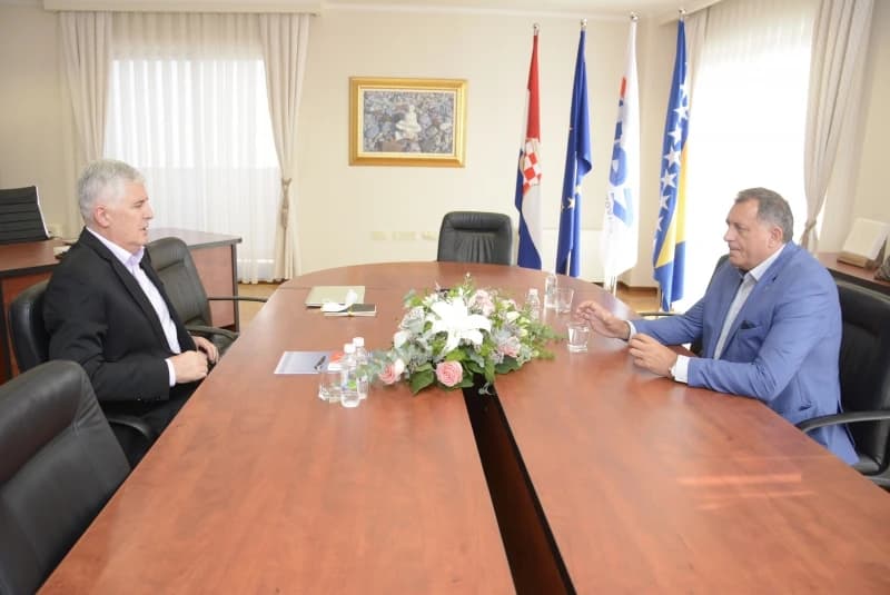 Čović i Dodik se sastali u Mostaru: O čemu su razgovarali