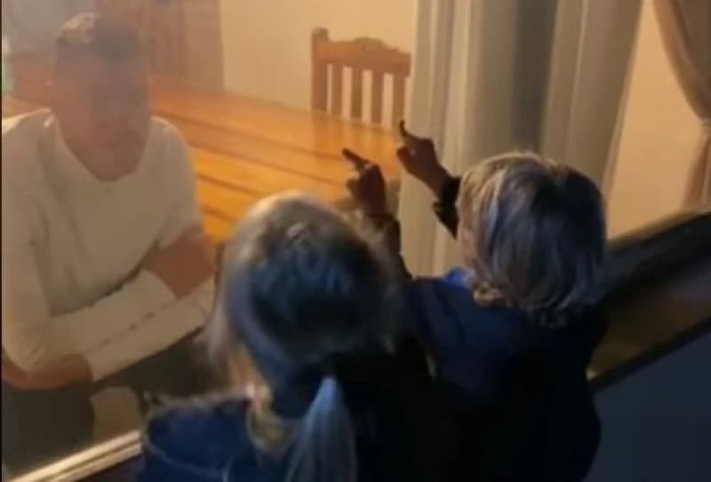 Dijamant se oglasio iz karantina: Dani i Una Džeko kao velika podrška svom ocu