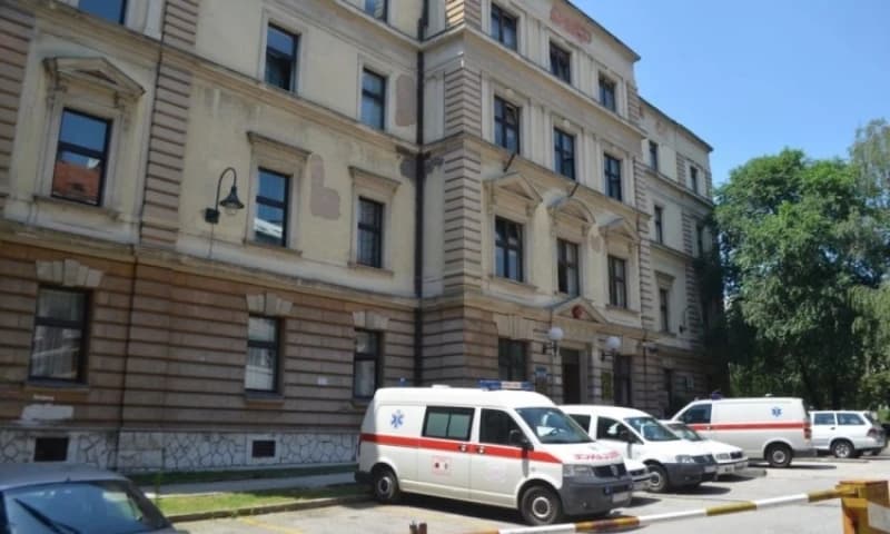 Apel pacijentima u KS da bez velikih razloga ne dolaze u zdravstvene ustanove