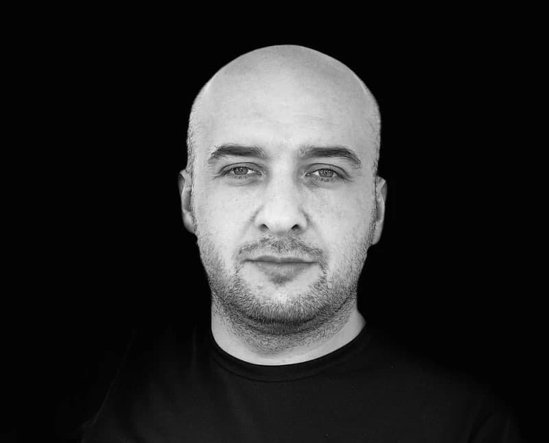 U Sarajevu u 40. godini preminuo Ajdin Bašić: "Otišao je dobri duh Druge gimnazije"