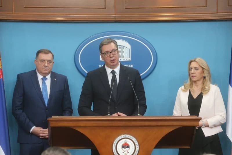 Vučić u Banjoj Luci: Ne pada nam na pamet da razmišljamo o sukobima i ratovima